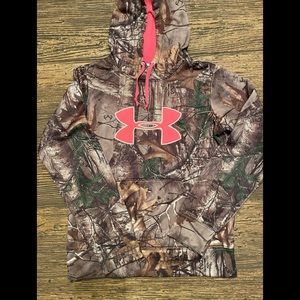 Under Armour ladies small Hoodie